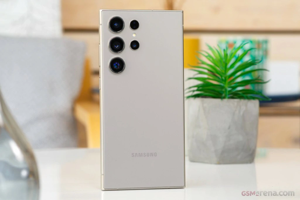 Samsung Galaxy S24 Ultra 2 - بهترین گوشی برای ادمین اینستاگرام - فروشگاه فولو